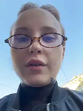 bebabenny from StripChat is Freechat