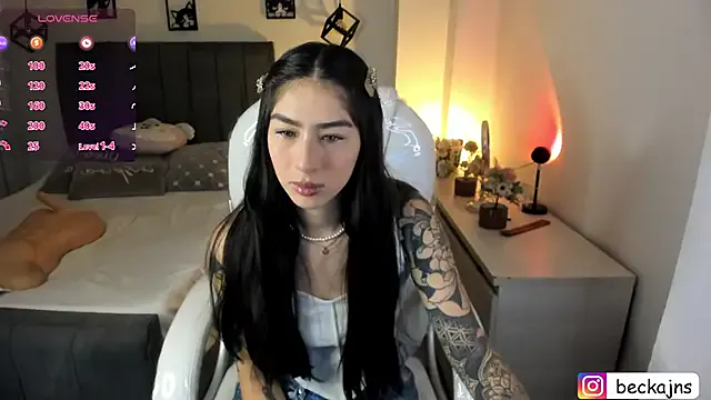 Girls: try live performances with matured performers, from dancing to quirks, in a variety of beautiful sex cams.