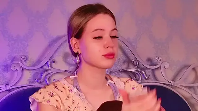 BECKI_VRES from StripChat is Freechat