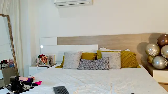 BeckySalas from StripChat is Freechat