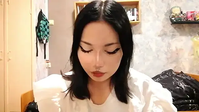 Beeping_Creature from StripChat is Freechat