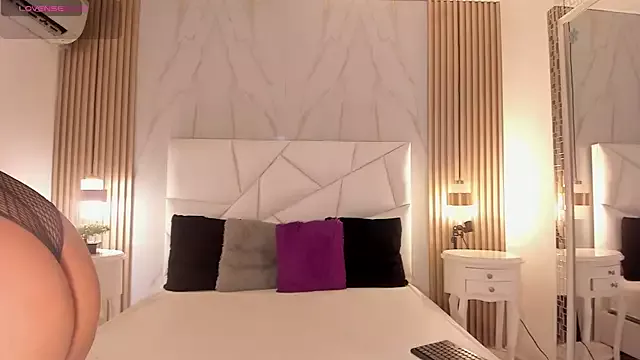 Belacampbell from StripChat