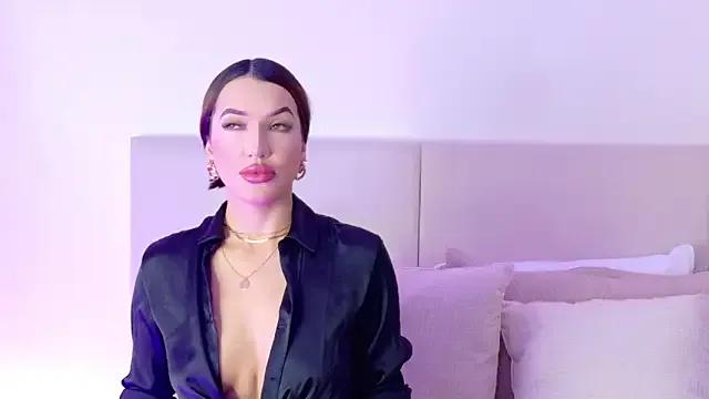 Bella-taylorr from StripChat