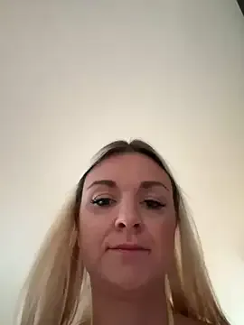 Bella-Tight from StripChat