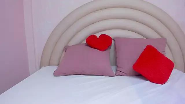 BellaaRos from StripChat