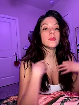 bellafreakyfun from StripChat is Freechat