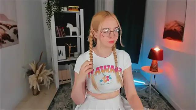 BellaMontgomery from StripChat