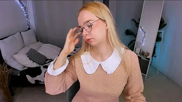 BellaMontgomery from StripChat is Freechat