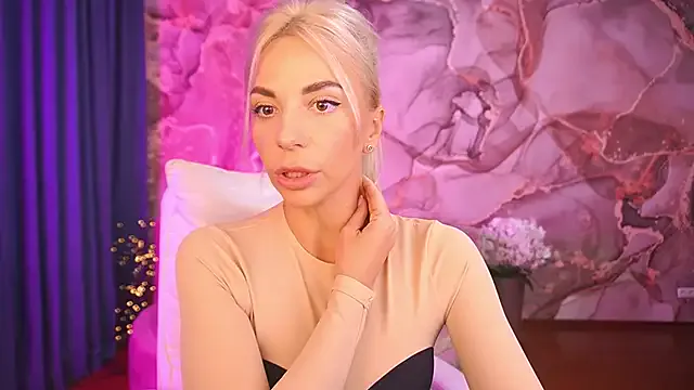 BellaRayyy from StripChat