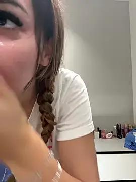 BelleSkye from StripChat is Freechat