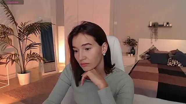 Bellla_Haddid from StripChat
