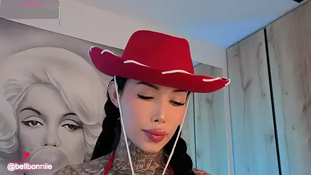 Belllbonniie from StripChat