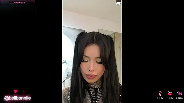 Belllbonniie from StripChat