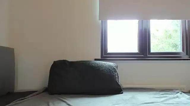 BetterThanYourEx69 from StripChat