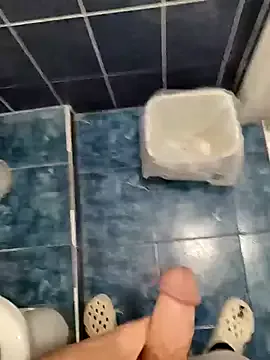 Bigboy_20sm from StripChat is Freechat