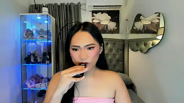 Girls: try live performances with matured performers, from dancing to quirks, in a variety of beautiful sex cams.