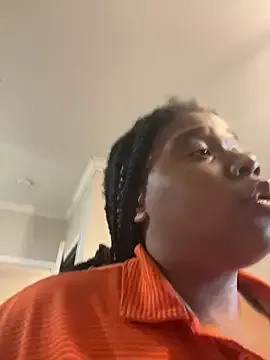 bigmama_deshayyy from StripChat is Freechat