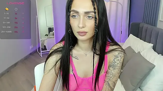 BlaackCaramel from StripChat is Freechat