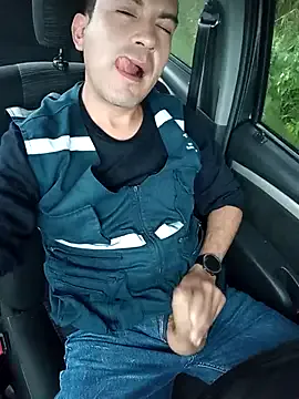 Blackaxes from StripChat is Freechat