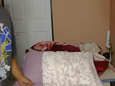 Blacq-Harleylv from StripChat is Freechat