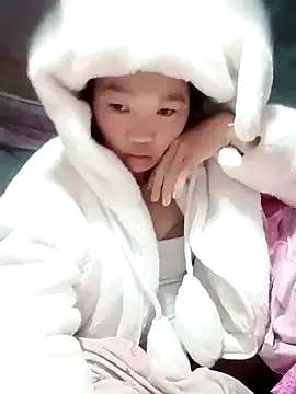 blonde_blg from StripChat is Freechat