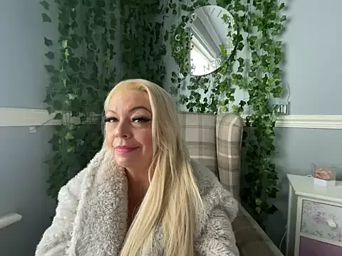 BonnyDesire from StripChat is Freechat