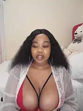 BoobQueenxx from StripChat