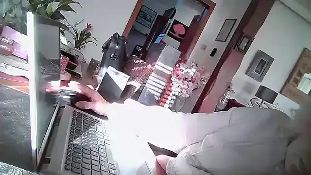 Bouddha-Angel from StripChat is Freechat