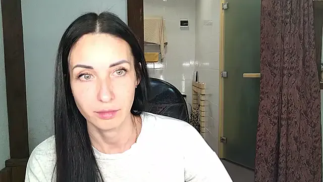 BouncySweety from StripChat is Freechat