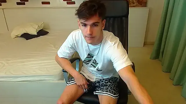 BradyFlint from StripChat is Freechat