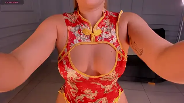 Girls: try live performances with matured performers, from dancing to quirks, in a variety of beautiful sex cams.