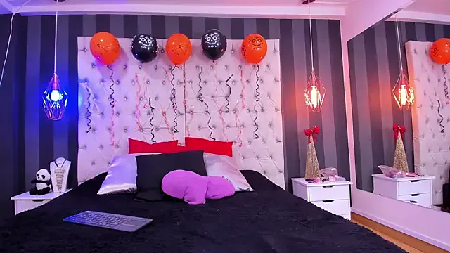 Girls: try live performances with matured performers, from dancing to quirks, in a variety of beautiful sex cams.