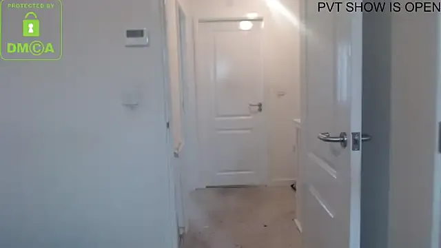 BritishHappyEnding from StripChat is Freechat