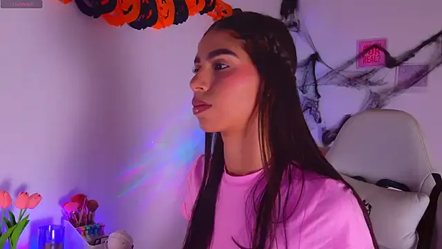 BrunetteAdams001 from StripChat is Freechat