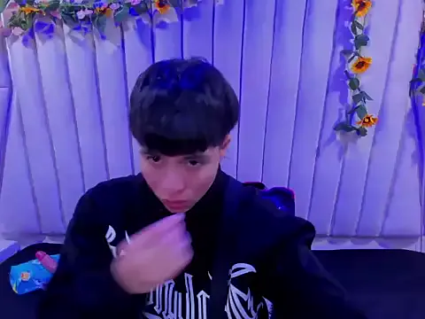 Bruno_Cruzz from StripChat