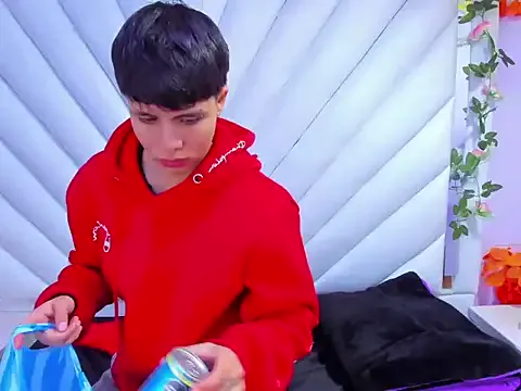 Bruno_Cruzz from StripChat is Freechat