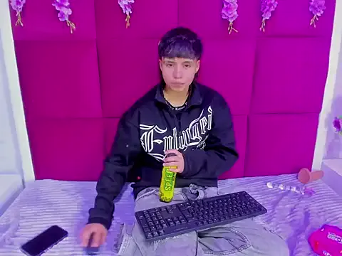 Bruno_Cruzz from StripChat