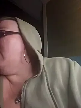 Budd_Bunney from StripChat