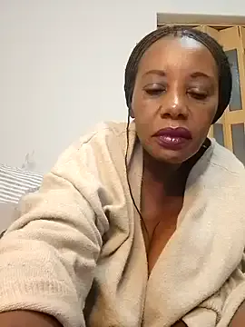 BustieMandy from StripChat