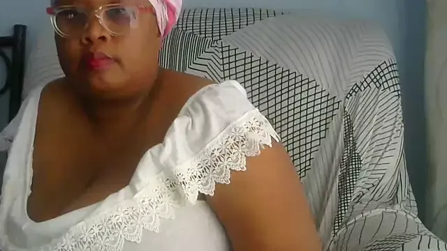 BUSTYTUMIXX23 from StripChat