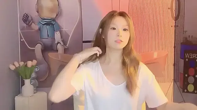 CAICAI_BABY from StripChat