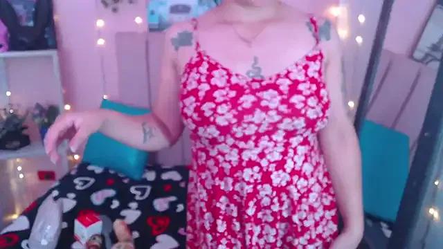 Girls: try live performances with matured performers, from dancing to quirks, in a variety of beautiful sex cams.
