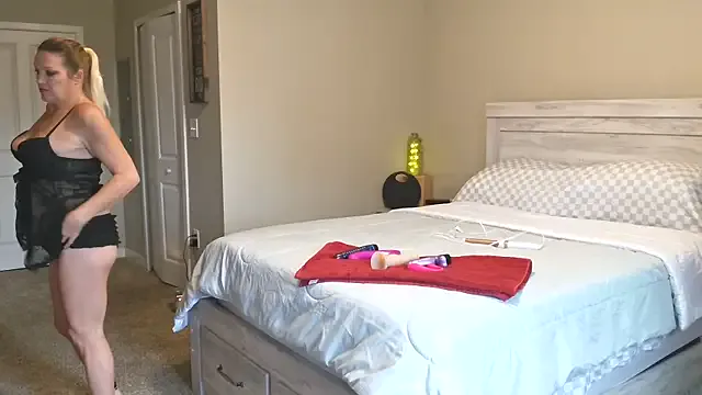 Calimarina from StripChat is Freechat