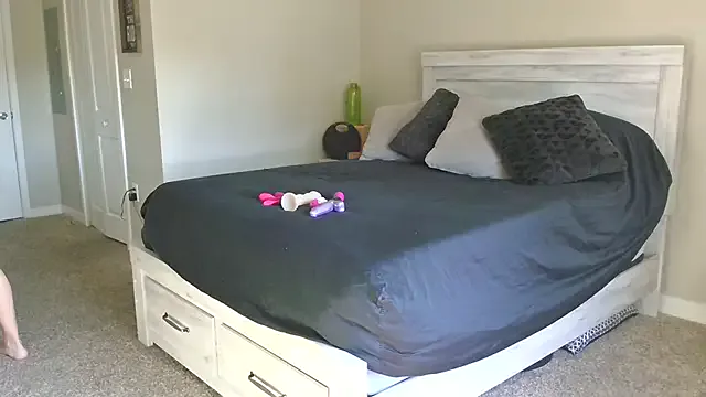 Calimarina from StripChat is Freechat