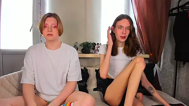 Girls: try live performances with matured performers, from dancing to quirks, in a variety of beautiful sex cams.