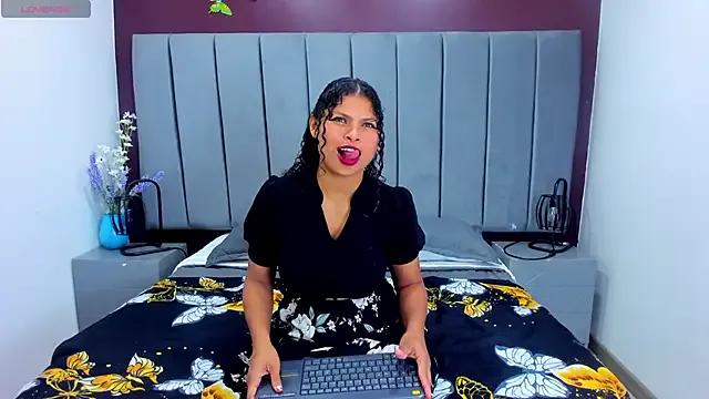 CamiilaReyes from StripChat is Freechat