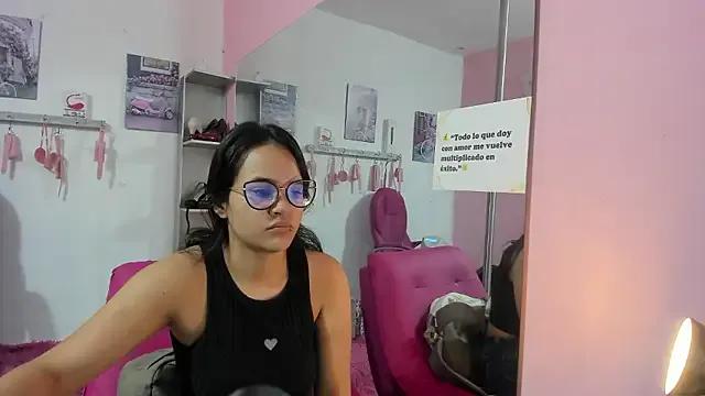 CAMILA--REY from StripChat is Freechat