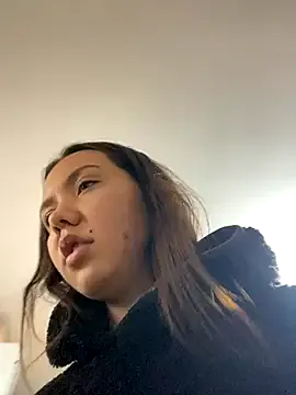 CamillaHessel from StripChat is Freechat