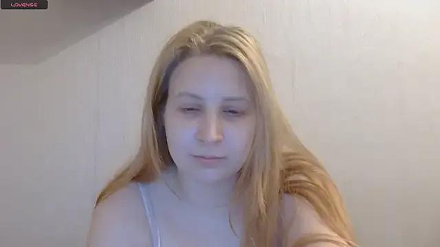 CamillaMachak from StripChat is Freechat