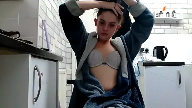 Camwithchlox from StripChat is Freechat